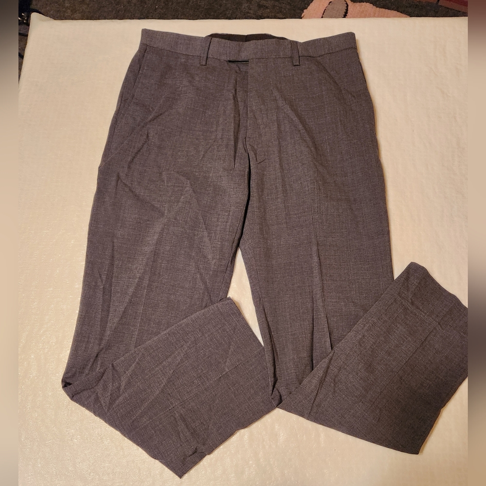 Banana Republic men's performance slim fit wool pants. Size 32/30.